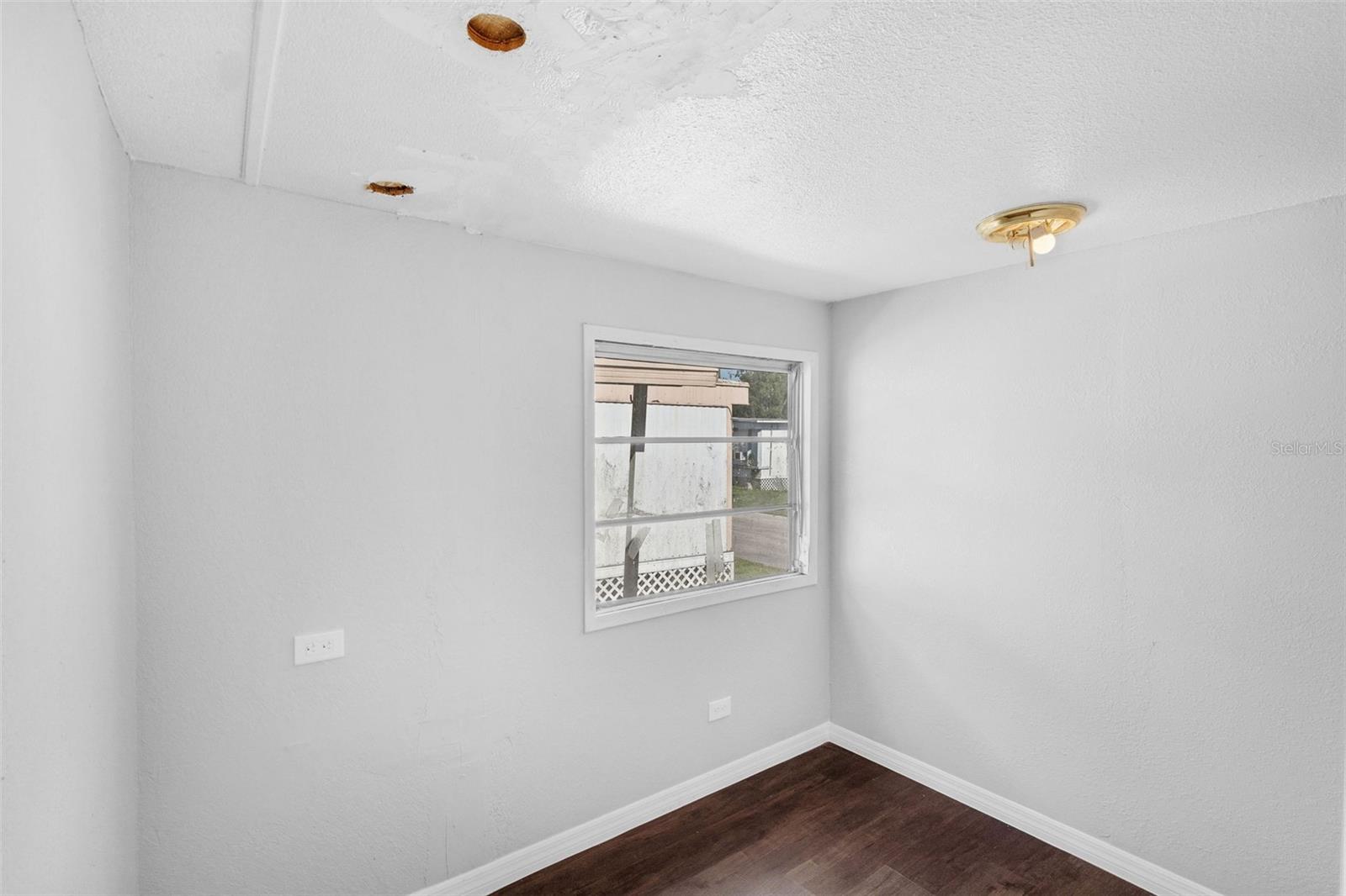 IDA LAKE SUB - Residential Lease