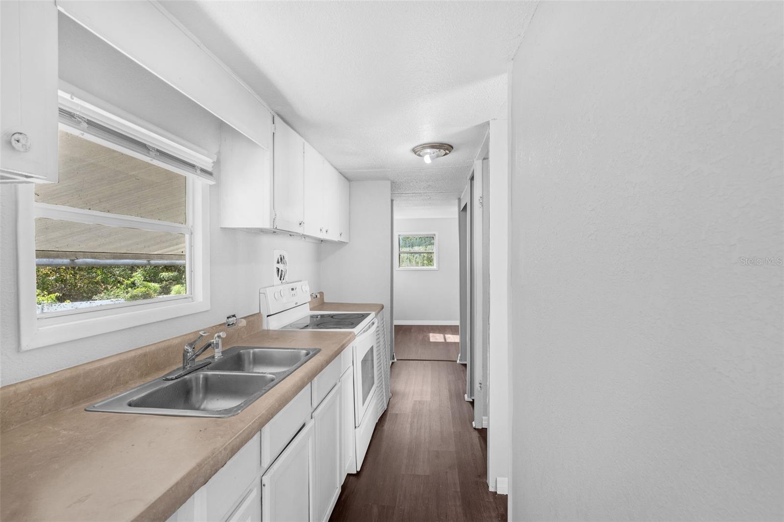 IDA LAKE SUB - Residential Lease