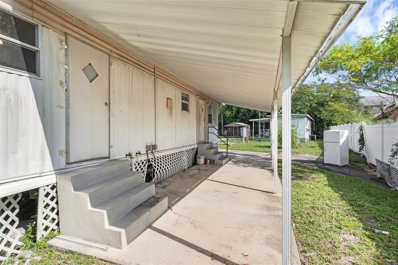 IDA LAKE SUB - Residential Lease