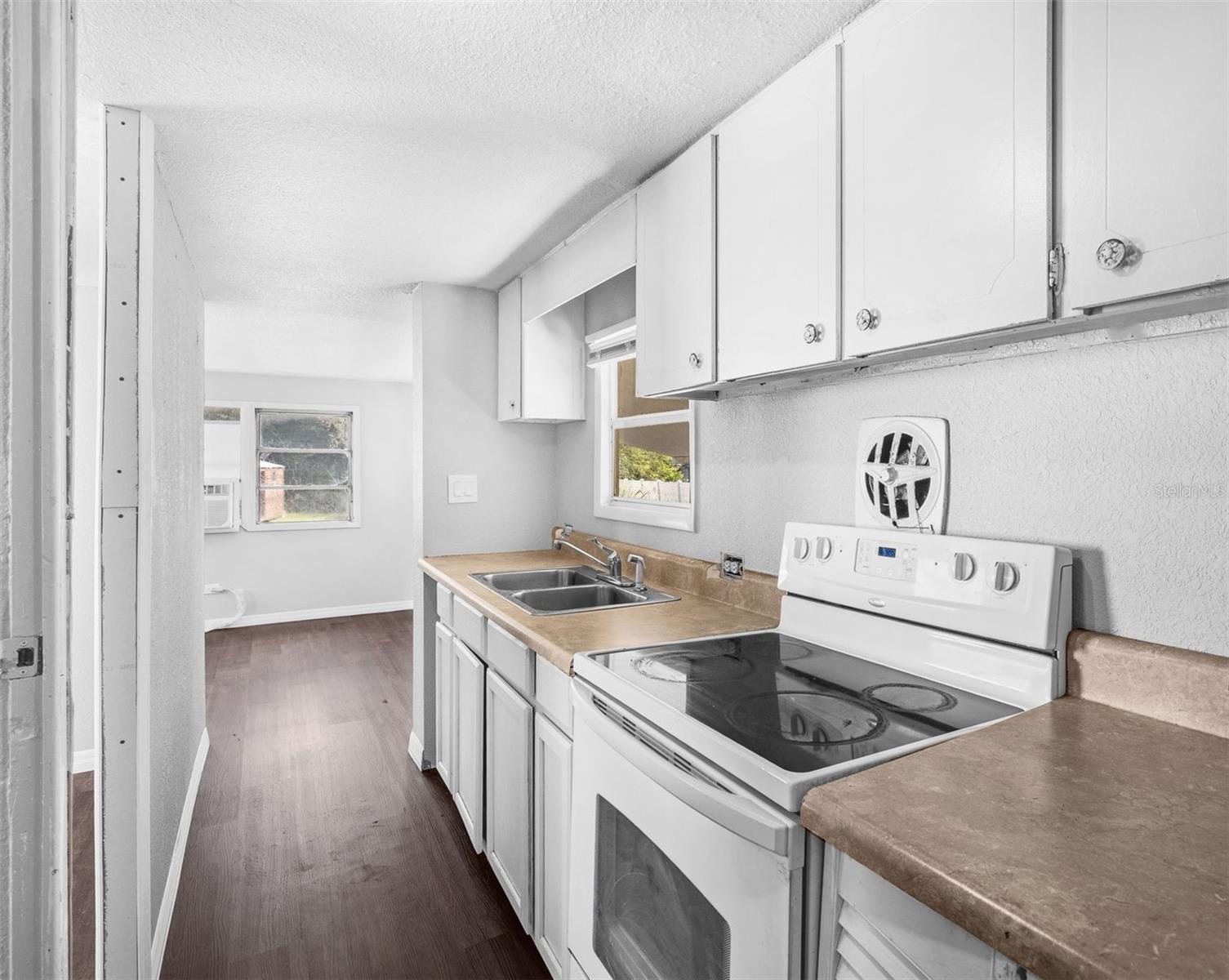 IDA LAKE SUB - Residential Lease