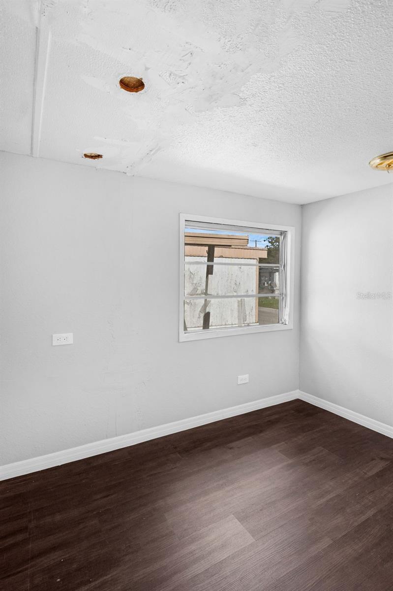 IDA LAKE SUB - Residential Lease