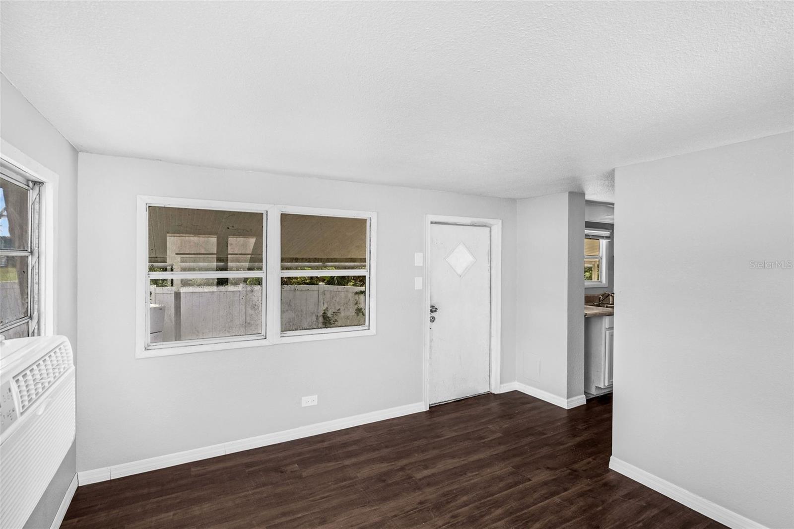 IDA LAKE SUB - Residential Lease