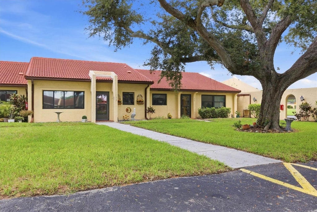 Photo of 5705 13th Avenue W, Bradenton, FL 34209 (MLS # A4706259)