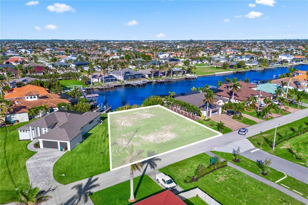 Photo of 2719 SW 43rd Terrace, Cape Coral, FL 33914 (MLS # A4669495)