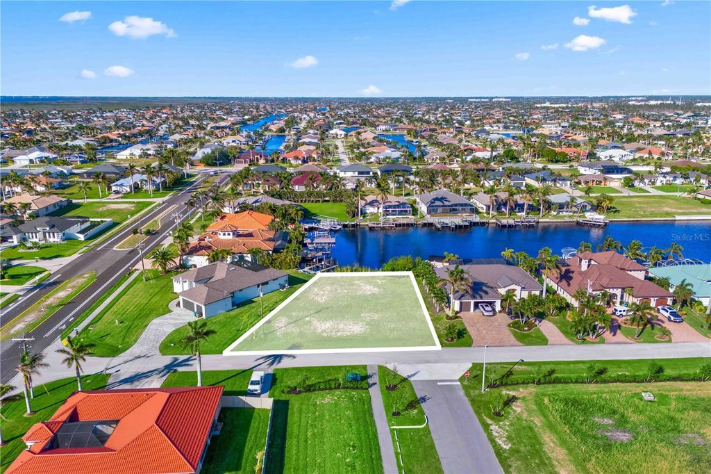 Photo of 2719 SW 43rd Terrace, Cape Coral, FL 33914 (MLS # A4669495)