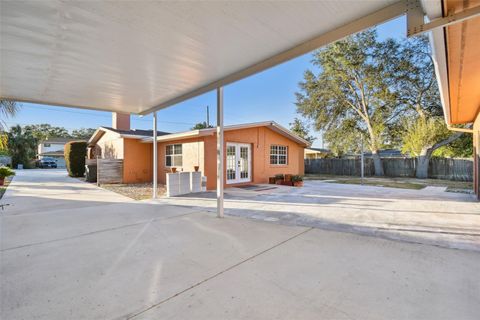 A home in LONGWOOD