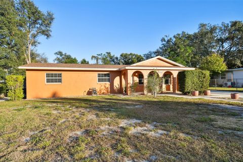 A home in LONGWOOD