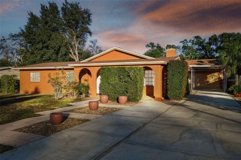 A home in LONGWOOD