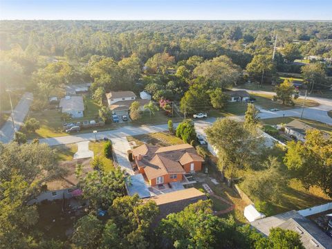 A home in LONGWOOD