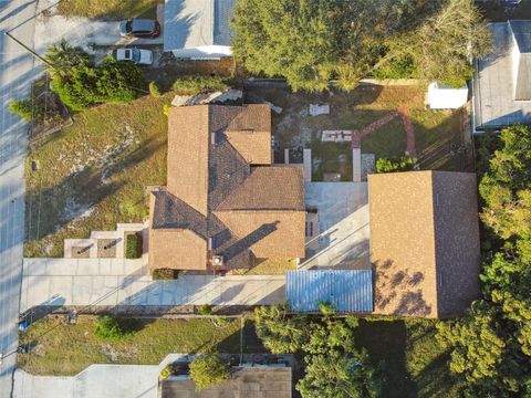 A home in LONGWOOD