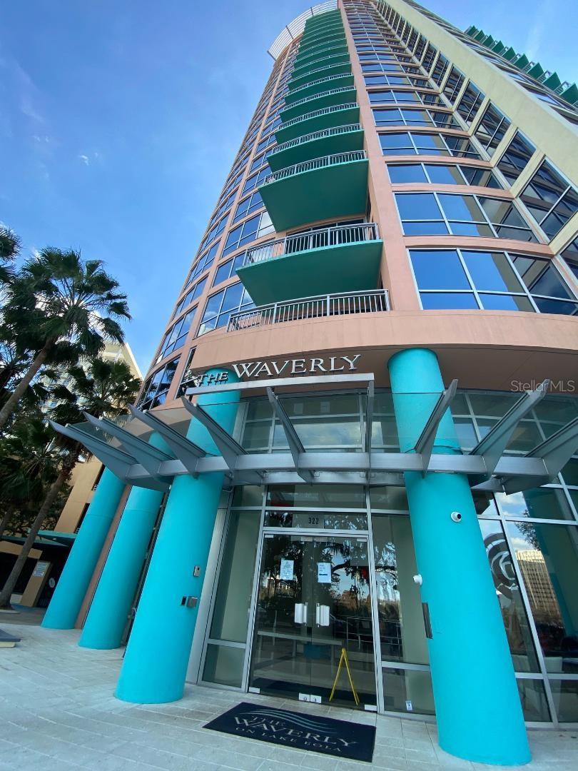 Beautiful lake views from this lovely 1/1 unit at the Waverly Condo located on gorgeous Lake Eola. Condo has floor to ceiling windows, covered balcony, in-unit laundry room, and updated bathroom. The Waverly is located in one of the best locations in downtown Orlando, it is downtown living at its finest. The secured building has 24-hour security, front desk concierge with onsite property manager, resort style pool area with two grills and poolside cabanas, hot tub, fitness center with dedicated weight room, party room, conference room, and business center. It is impeccably decorated from the lobby to the 5th pool and entertaining areas. Can be long-term lease. Do not miss the chance to rent this gem in the heart of downtown Orlando. Walk to restaurants, weekly Farmer’s Market, Thorton Park, Publix supermarket, nightlife, and across the street from all the great events at Lake Eola. This building is very well maintained, and the location cannot be beat. Easy access to all major highways, Orlando International Airport, theme parks, Amway Center, Orlando City Stadium, and Dr Philips Center for the Performing Arts.