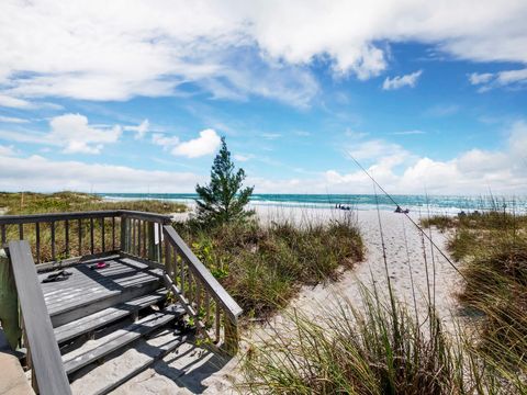 A home in LONGBOAT KEY