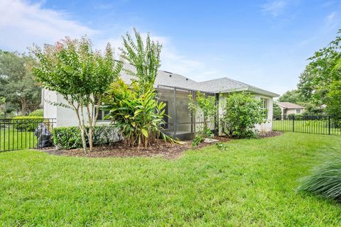 A home in DELAND