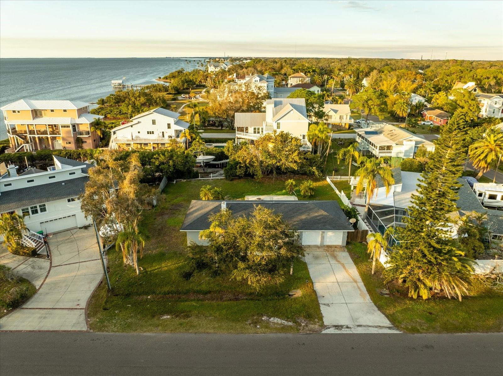 608 FLORIDA BOULEVARD