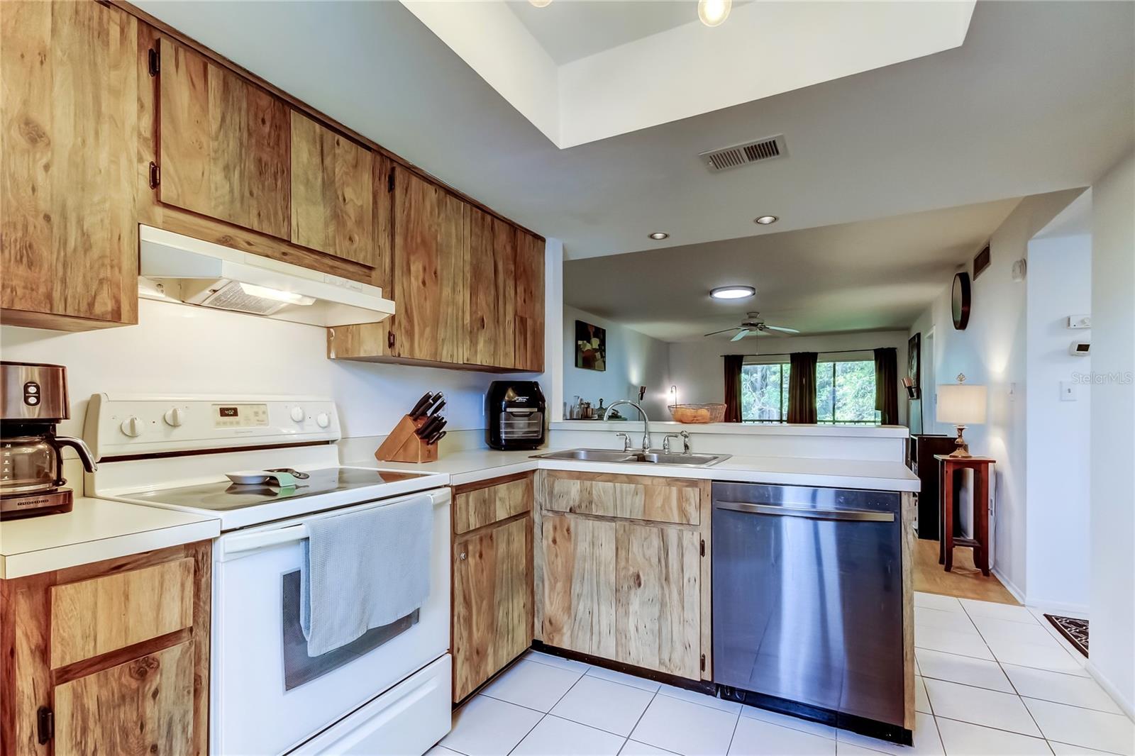 EAST LAKE WOODLANDS CYPRESS ESTATES - Residential