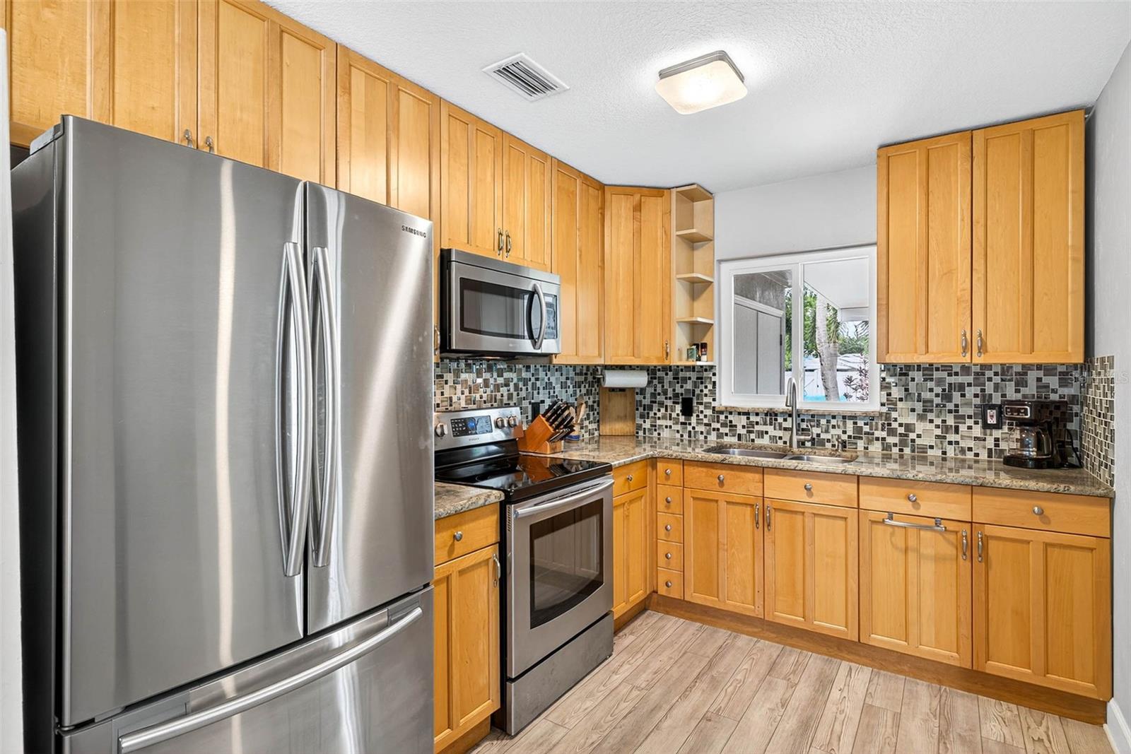 NORTH ST PETERSBURG - Residential Lease