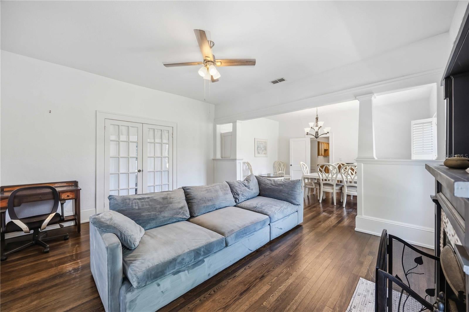 815 SOLONA LOOP - Photo 2