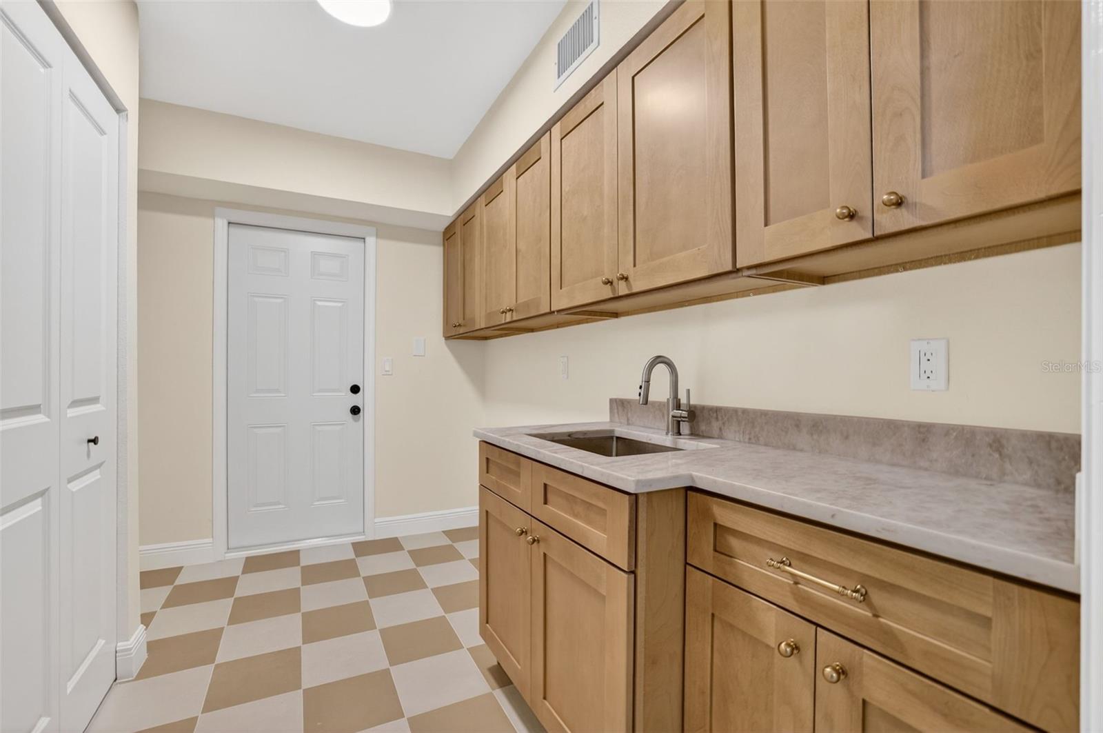 CARROLLWOOD VILLAGE SEC 1 - Residential