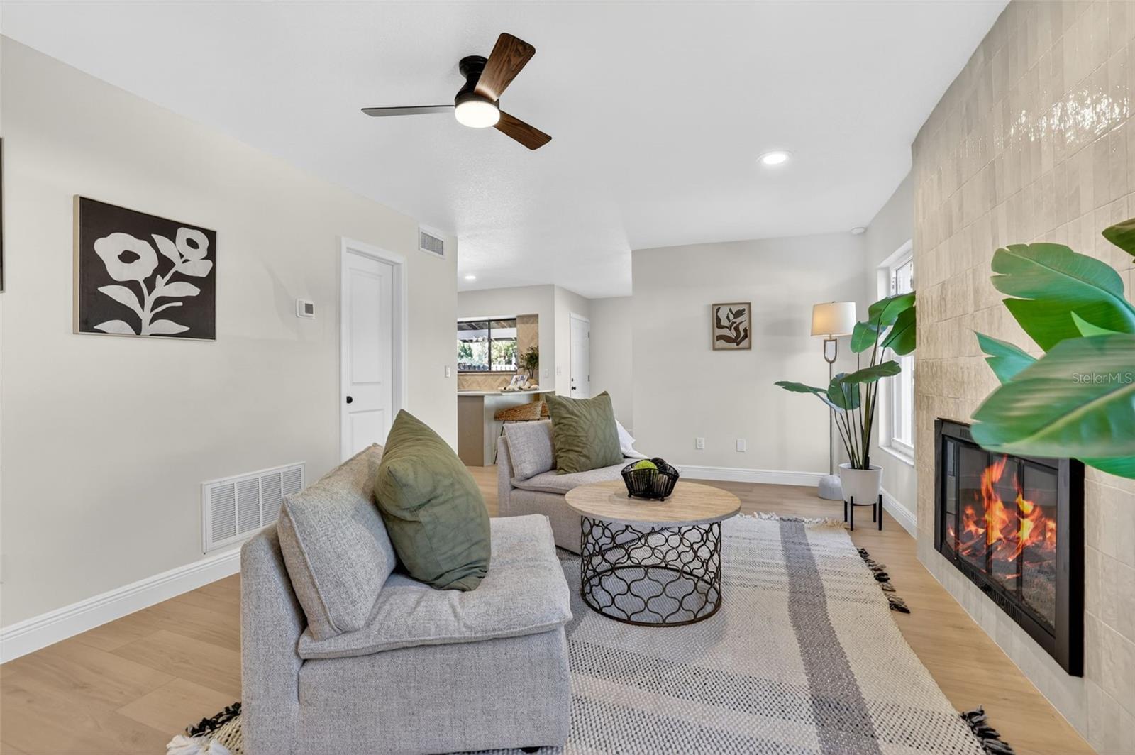 CARROLLWOOD VILLAGE SEC 1 - Residential