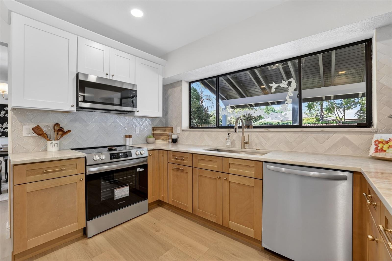 CARROLLWOOD VILLAGE SEC 1 - Residential