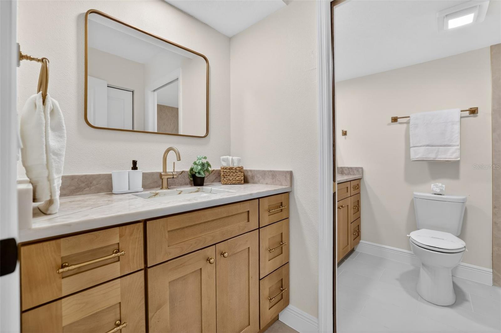 CARROLLWOOD VILLAGE SEC 1 - Residential