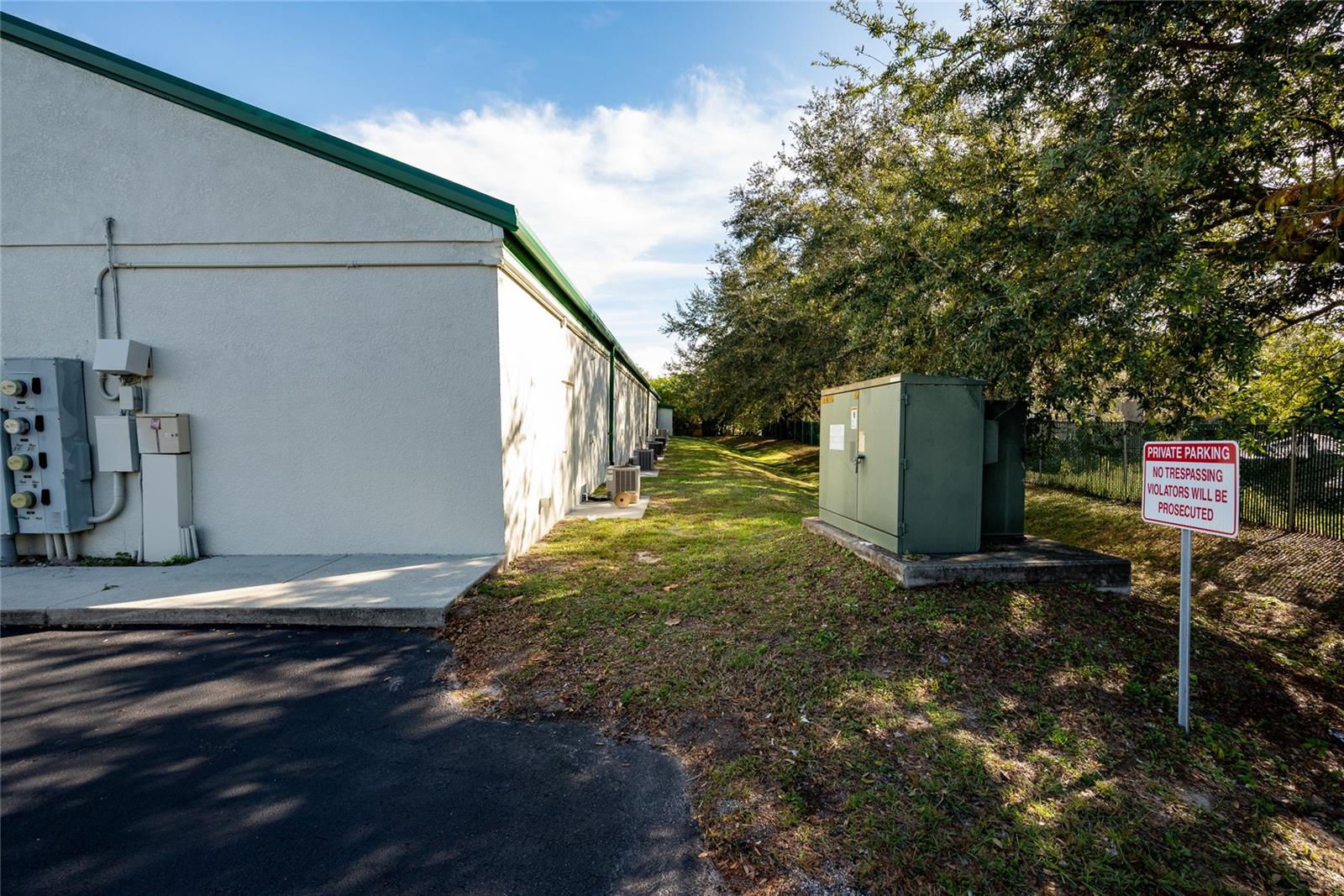 EAST SAINT CLOUD COMMERCE CENTER - Commercial Lease