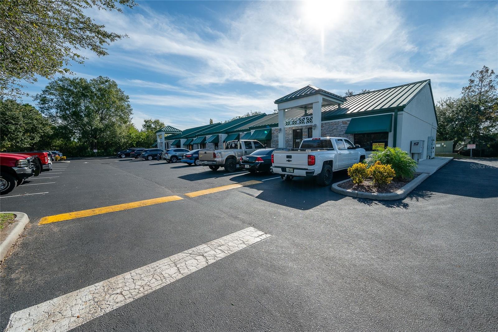 EAST SAINT CLOUD COMMERCE CENTER - Commercial Lease