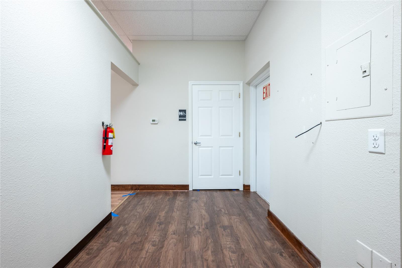 EAST SAINT CLOUD COMMERCE CENTER - Commercial Lease