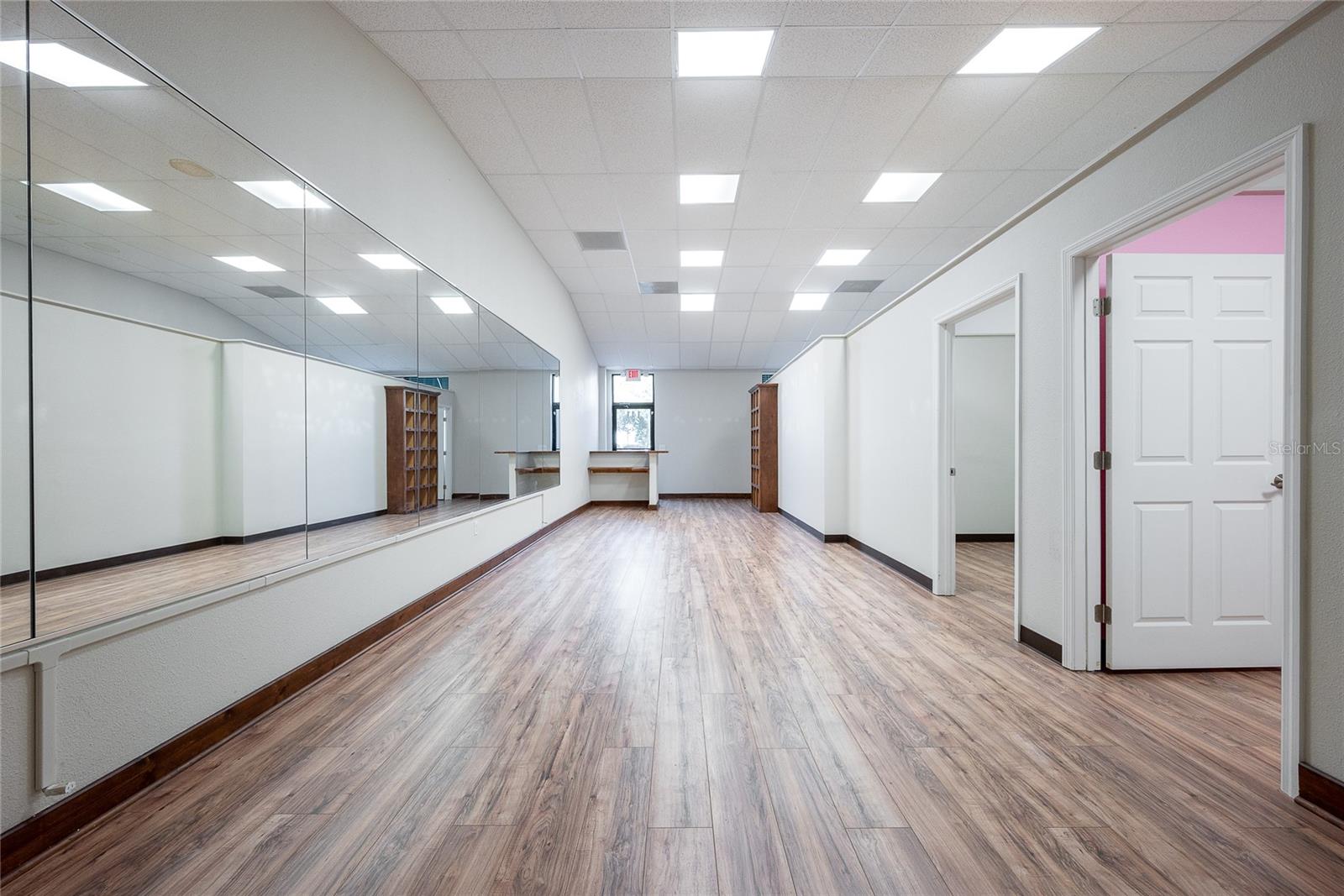 EAST SAINT CLOUD COMMERCE CENTER - Commercial Lease