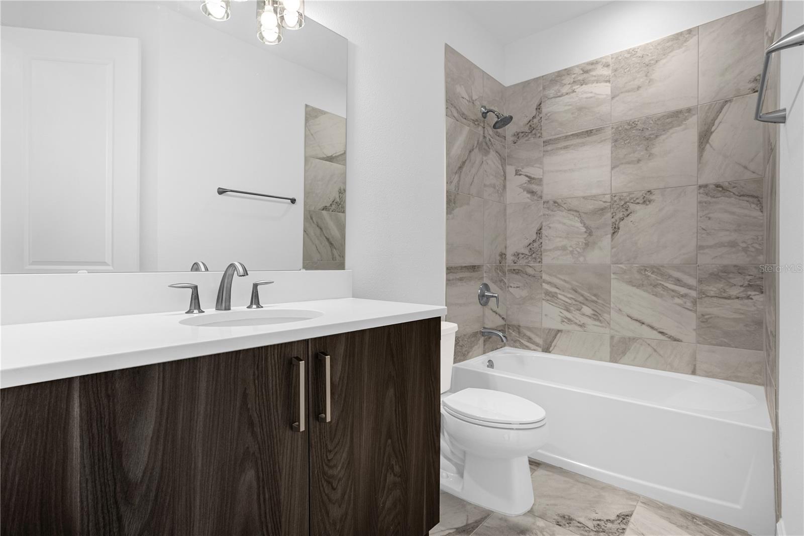 BRIX/THE PACKING DISTRICT - Residential Lease