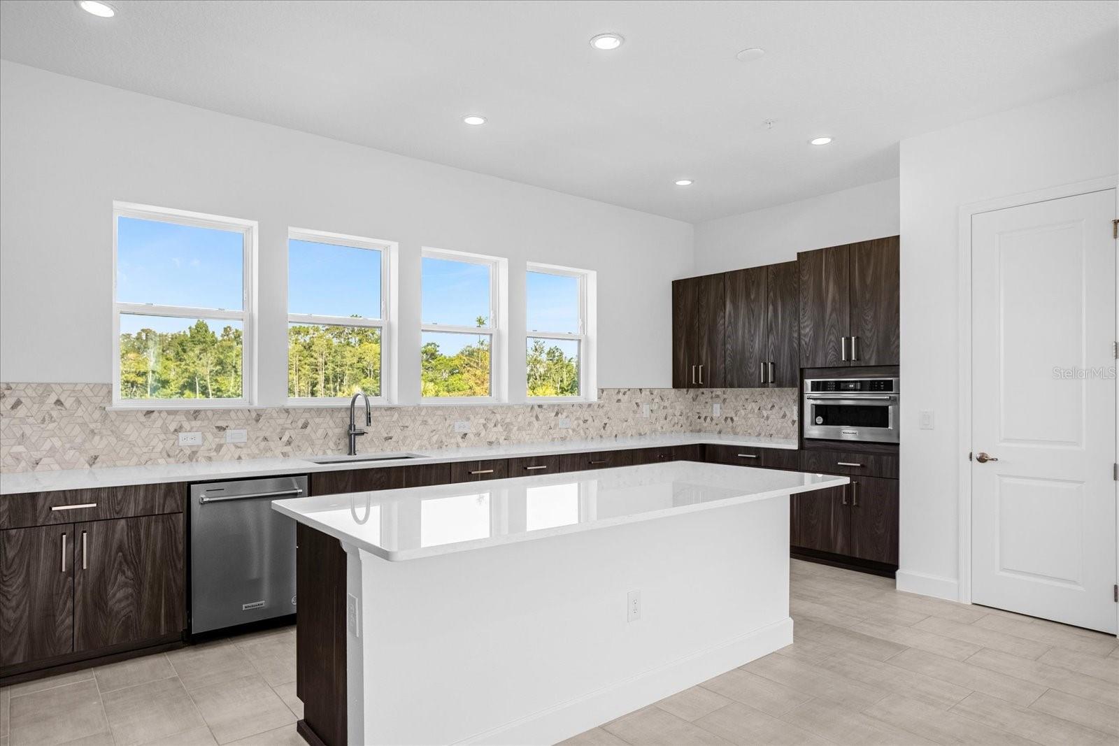 BRIX/THE PACKING DISTRICT - Residential Lease