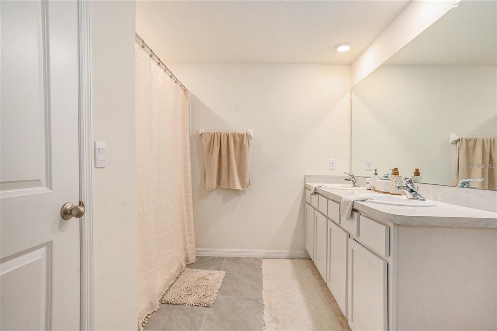 BELLA LAGO PH IE & IIB - Residential