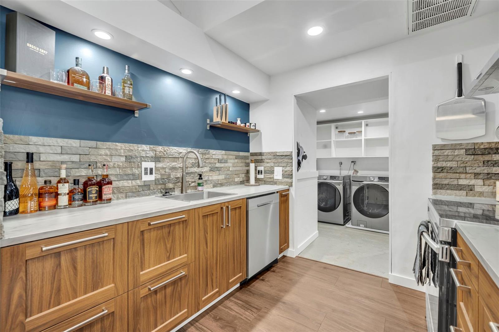 WEIDOWS REP - Residential