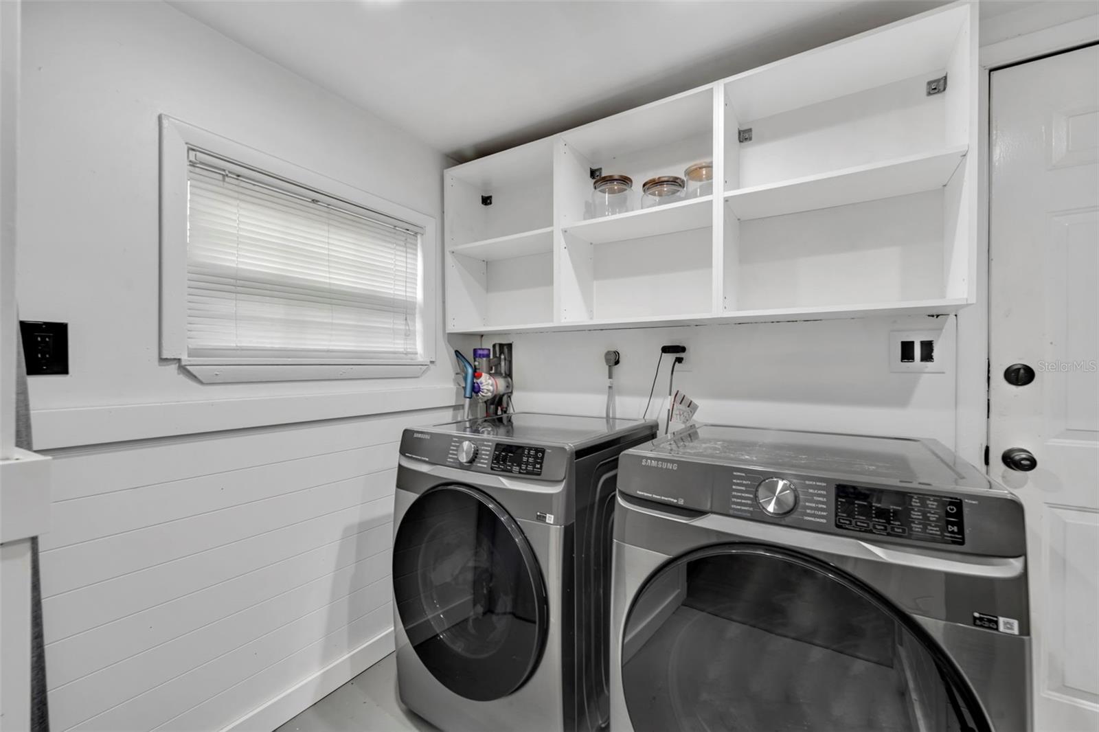 WEIDOWS REP - Residential