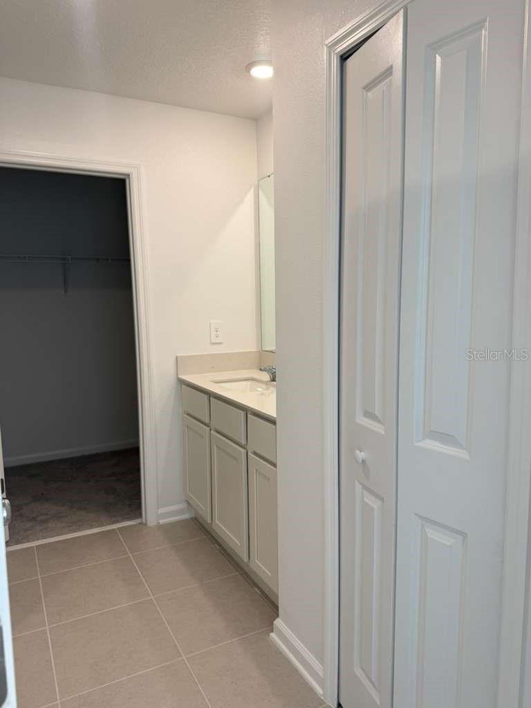 LAKE HAMILTON 40'S - Residential Lease