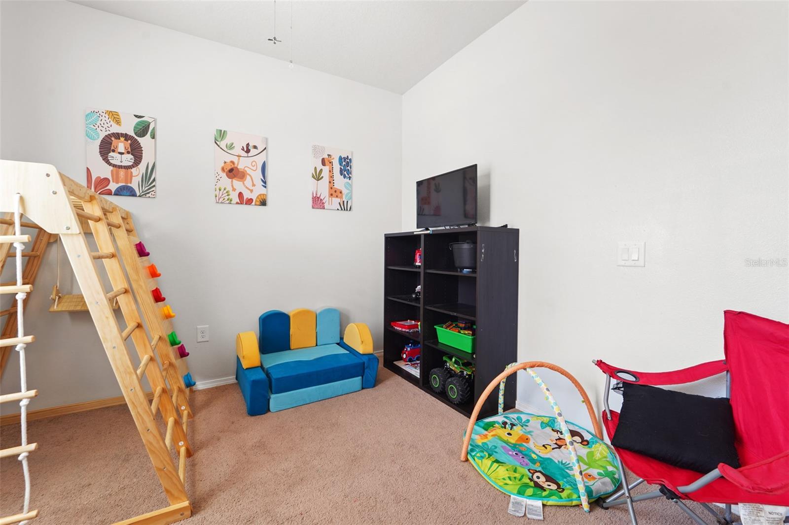 TRILLIUM VILLAGE E PH 1 - Residential