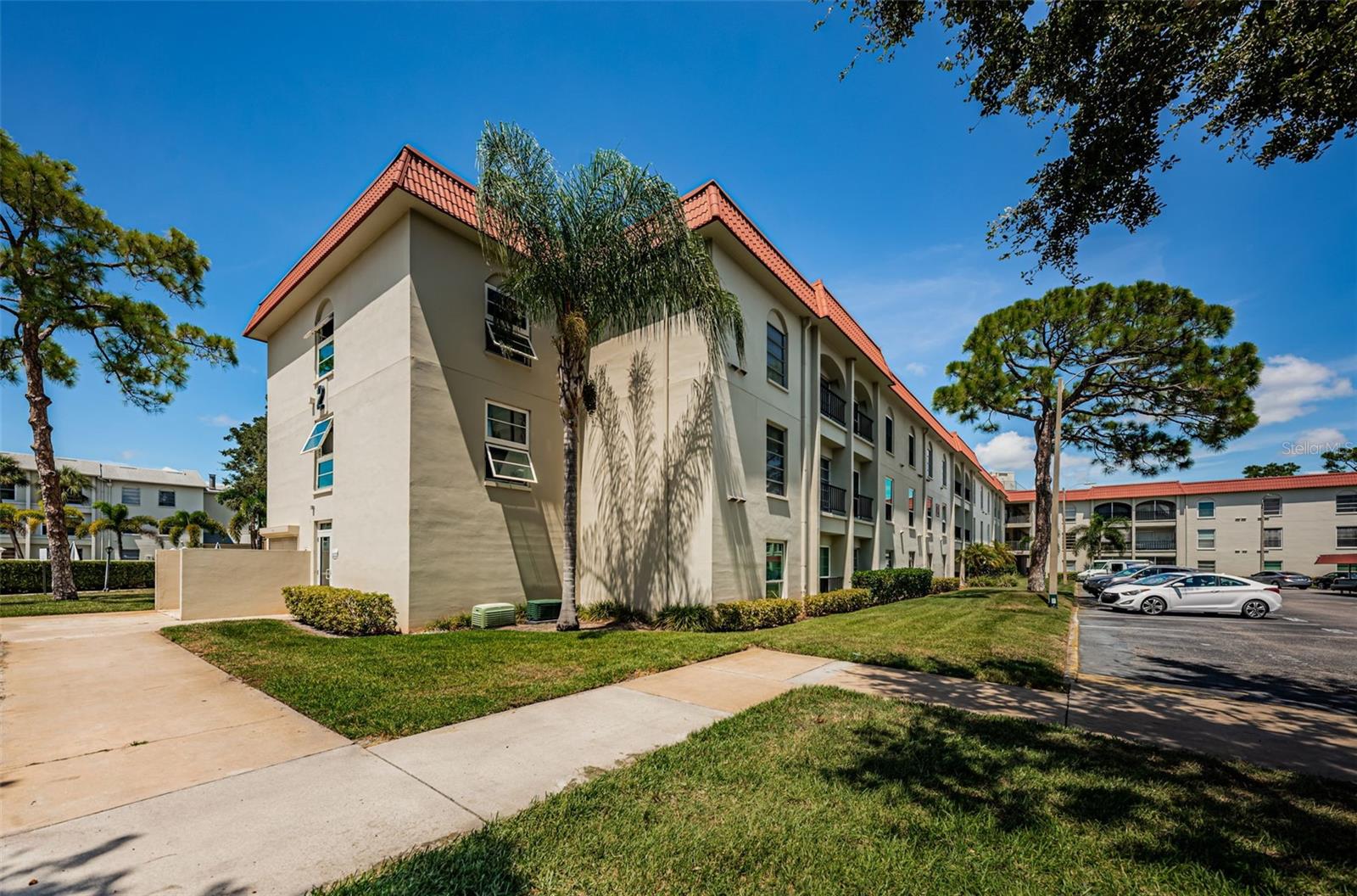2700 BAYSHORE BOULEVARD 2110