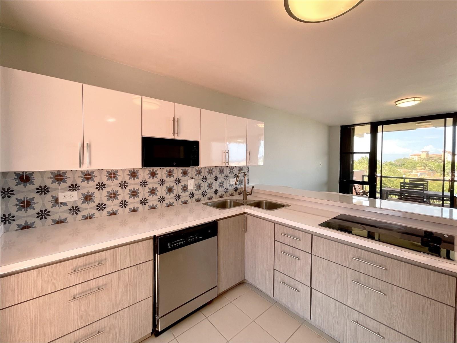 180 PALMAS DR HUMACAO