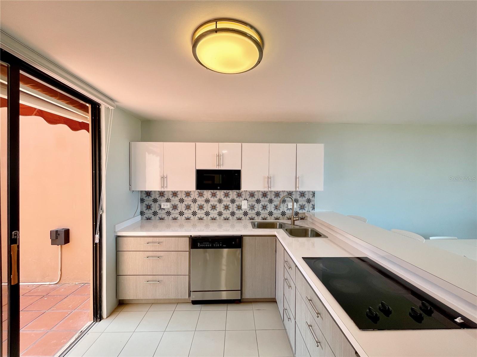 180 PALMAS DR HUMACAO