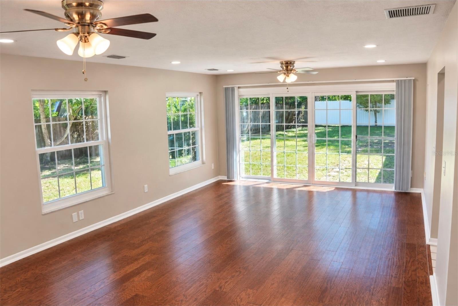 25 EMERALD COURT