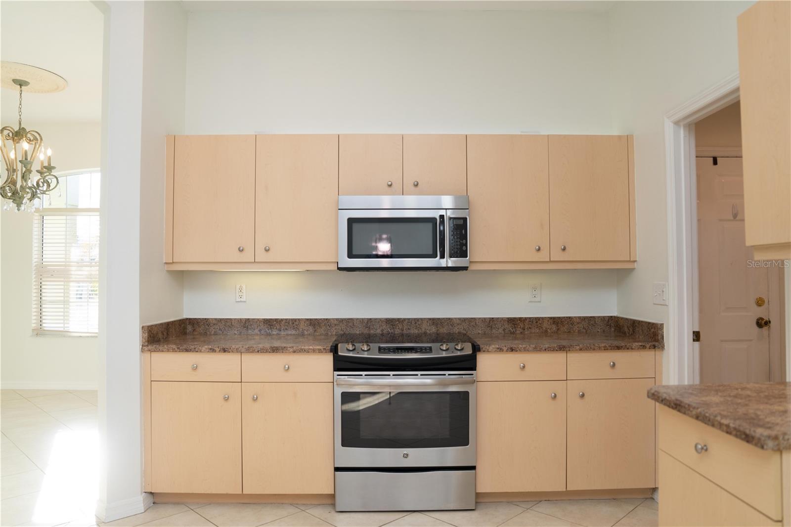 WATERS EDGE PH 08 - Residential