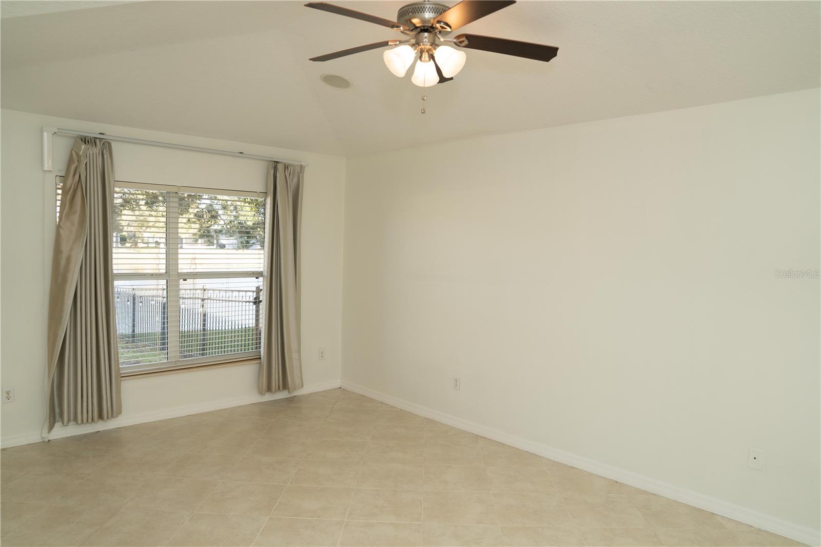 WATERS EDGE PH 08 - Residential