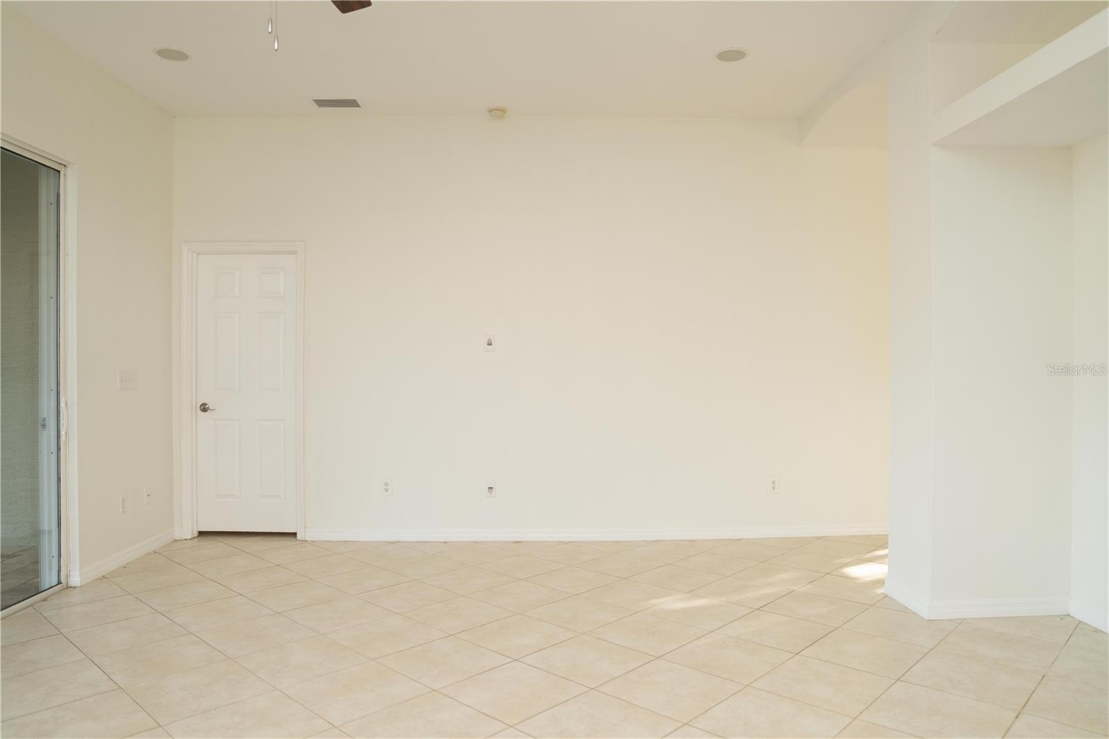 WATERS EDGE PH 08 - Residential