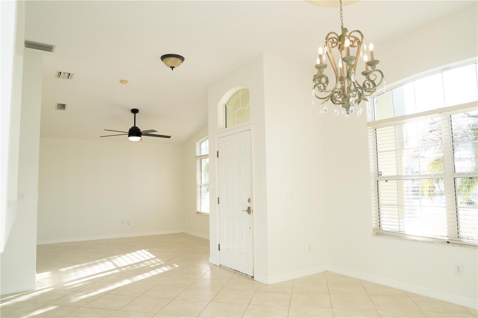 WATERS EDGE PH 08 - Residential