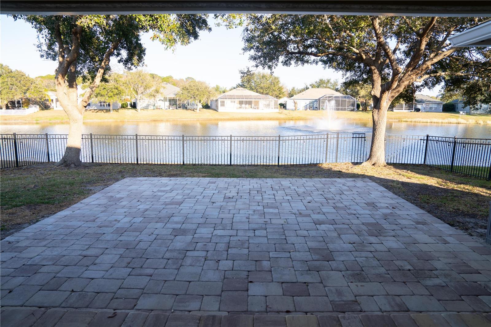 WATERS EDGE PH 08 - Residential