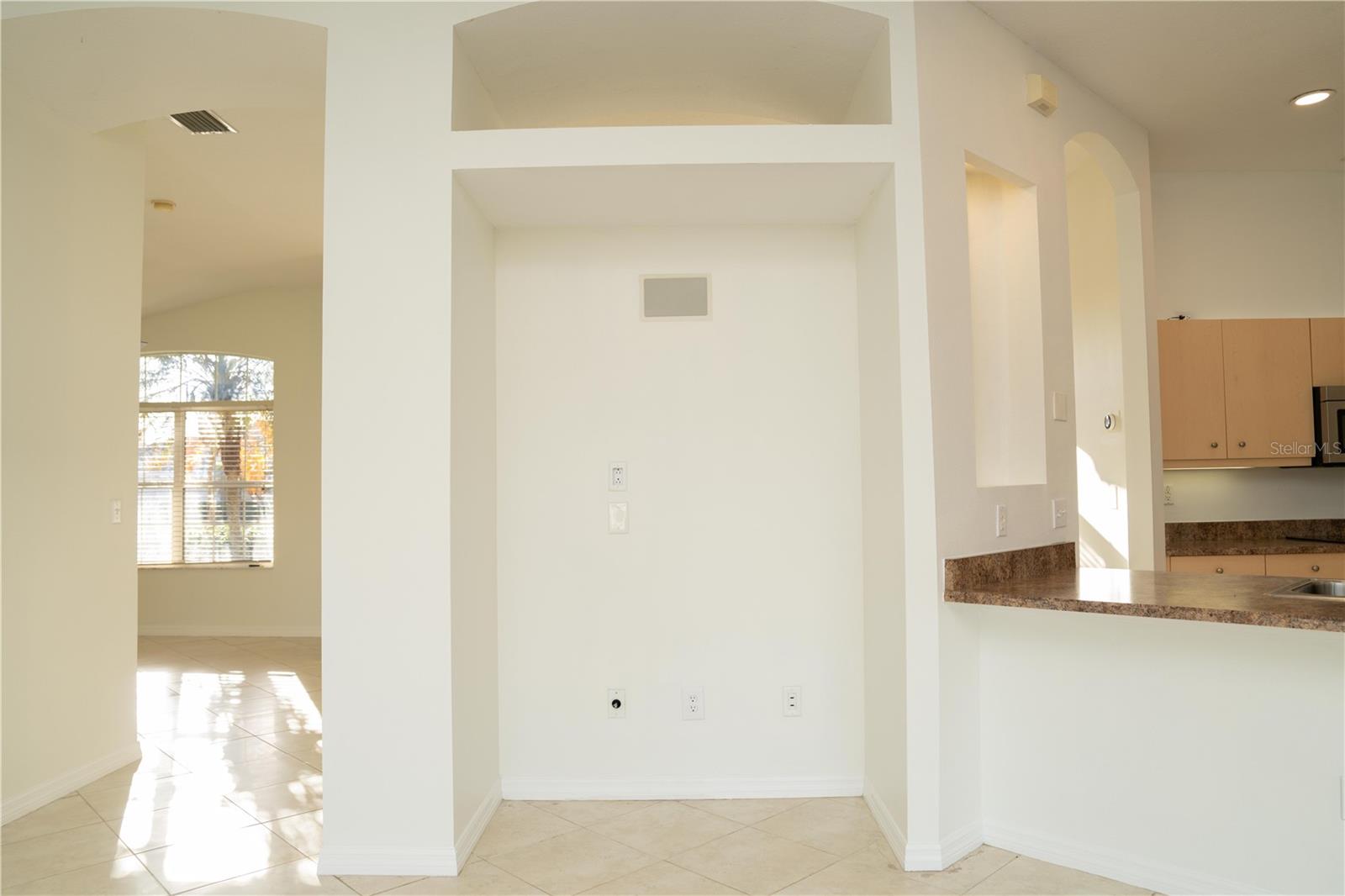 WATERS EDGE PH 08 - Residential