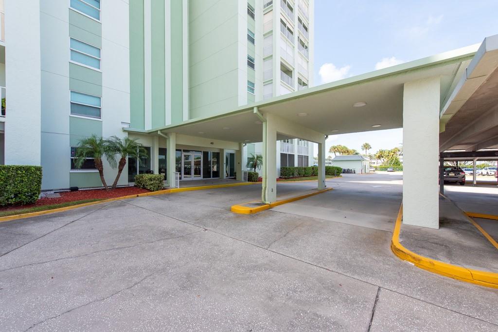 THREE PALMS POINTE CONDO - Residential