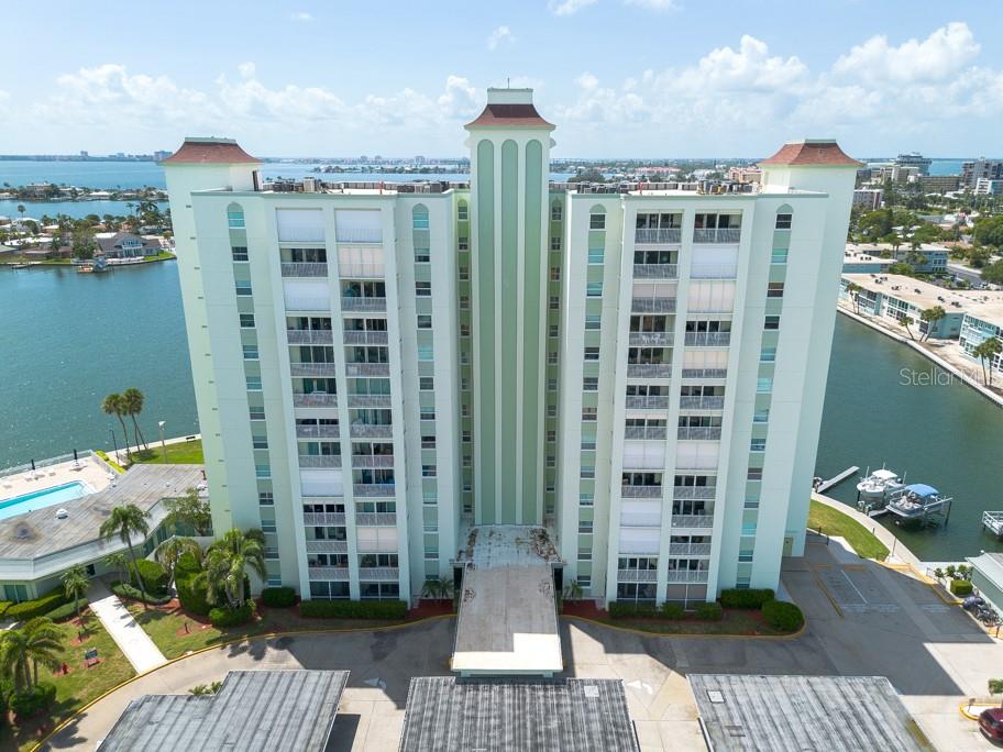 THREE PALMS POINTE CONDO - Residential