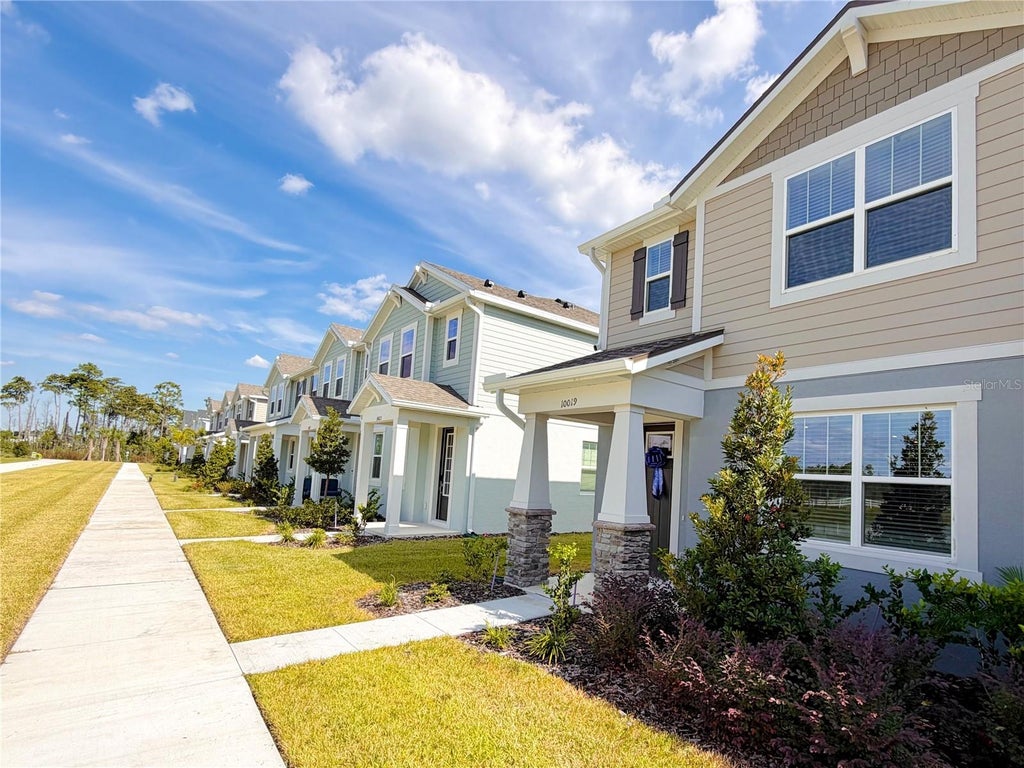 Photo of 10019 Gazebo Alley, Orlando, FL 32832 (MLS # O6447380)