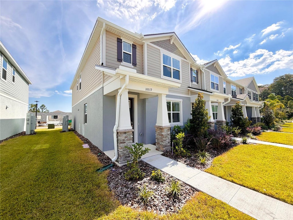 Photo of 10019 Gazebo Alley, Orlando, FL 32832 (MLS # O6447380)